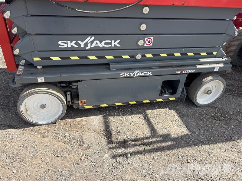SkyJack SJ4726 Electric Scissor Lift Scissor lifts