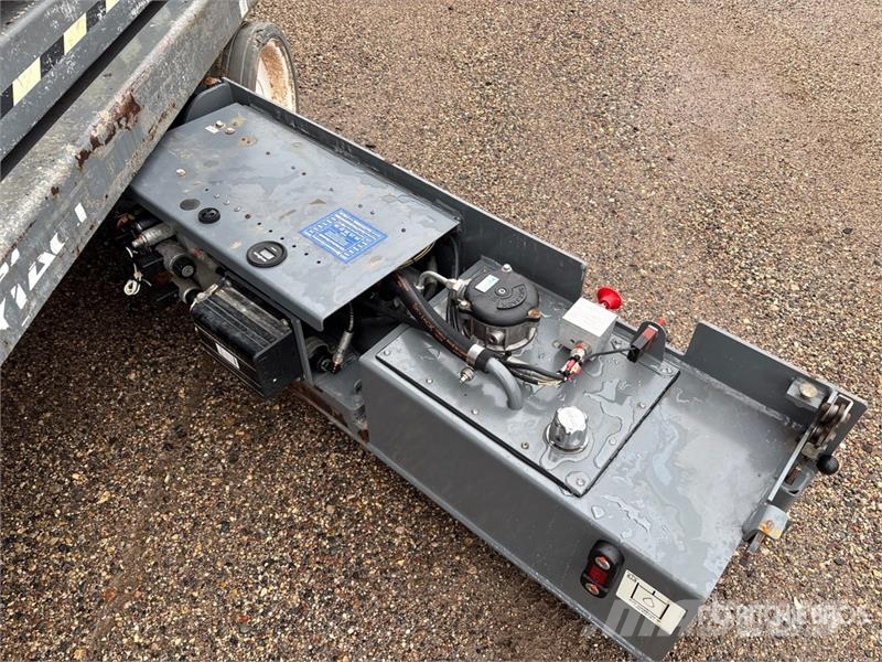 SkyJack SJ4740 Electric Scissor Lift Scheren-Arbeitsbühnen
