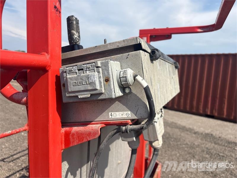 SkyJack SJ63AJ 4WD Diesel Articulating Boom Lift Zglobne dvižne ploščadi