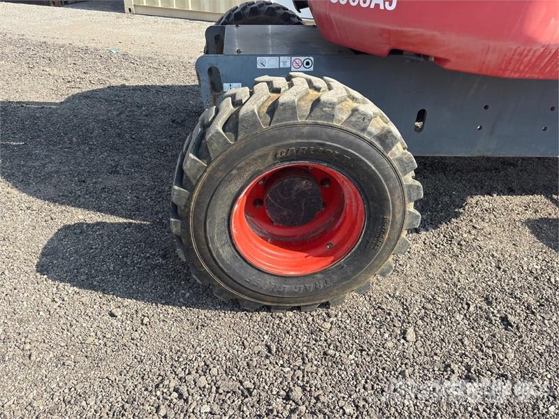 SkyJack SJ63AJ 4WD Diesel Articulating Boom Lift Zglobne dvižne ploščadi