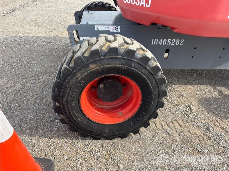 SkyJack SJ63AJ 4WD Diesel Articulating Boom Lift Articulated boom lifts