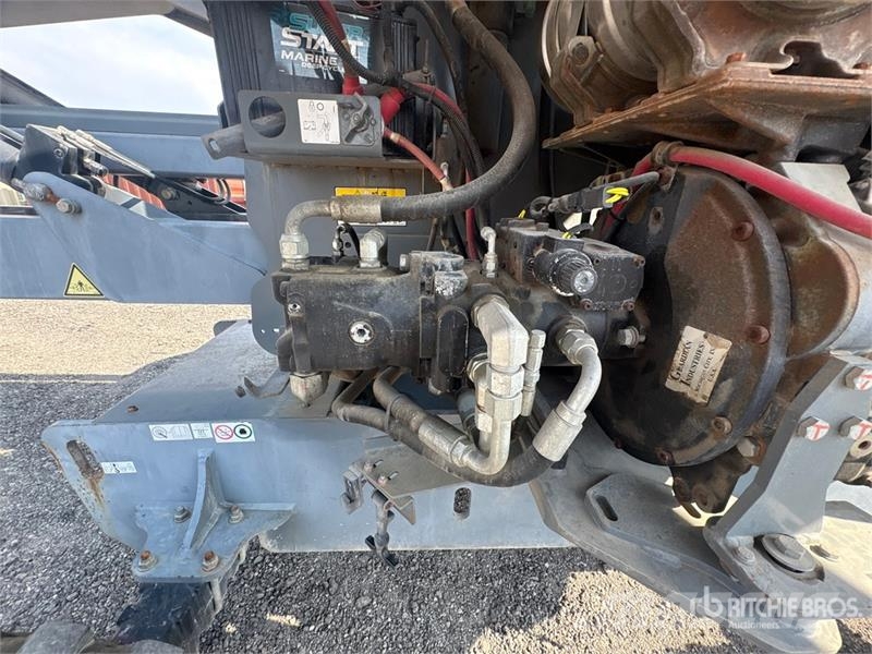 SkyJack SJ63AJ 4WD Diesel Articulating Boom Lift Zglobne dvižne ploščadi