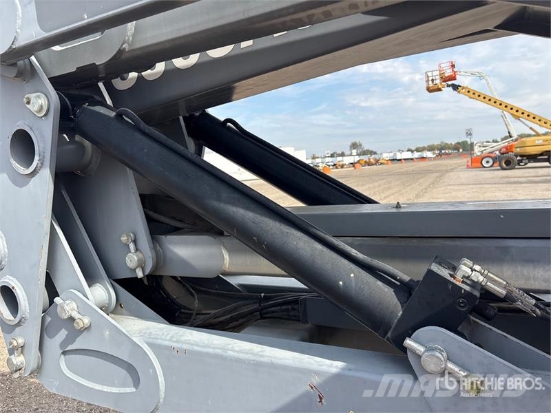 SkyJack SJ63AJ 4WD Diesel Articulating Boom Lift Articulated boom lifts