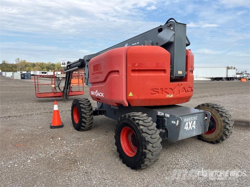 SkyJack SJ63AJ 4WD Diesel Articulating Boom Lift Articulated boom lifts