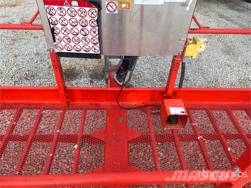 SkyJack SJ66T 4WD Diesel Telescopic Boom Lift Teleskooppipuominostimet
