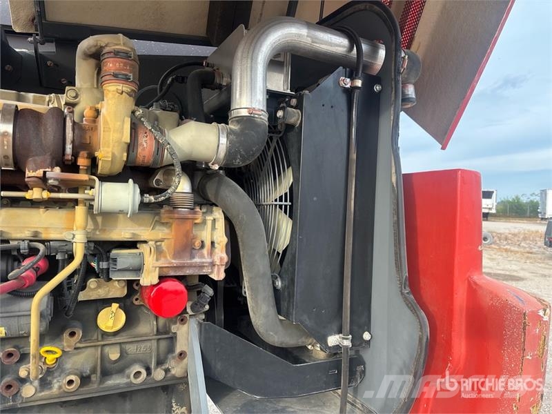 SkyJack SJ66T 4WD Diesel Telescopic Boom Lift Teleskooppipuominostimet