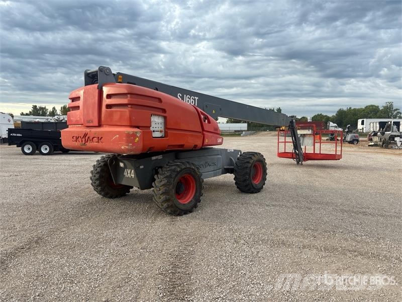 SkyJack SJ66T 4WD Diesel Telescopic Boom Lift Teleskooppipuominostimet