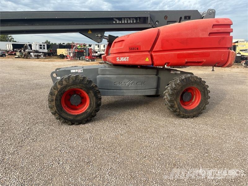 SkyJack SJ66T 4WD Diesel Telescopic Boom Lift Teleskooppipuominostimet