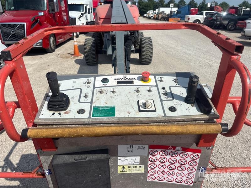 SkyJack SJ66T 4WD Diesel Telescopic Boom Lift Telescopic boom lifts