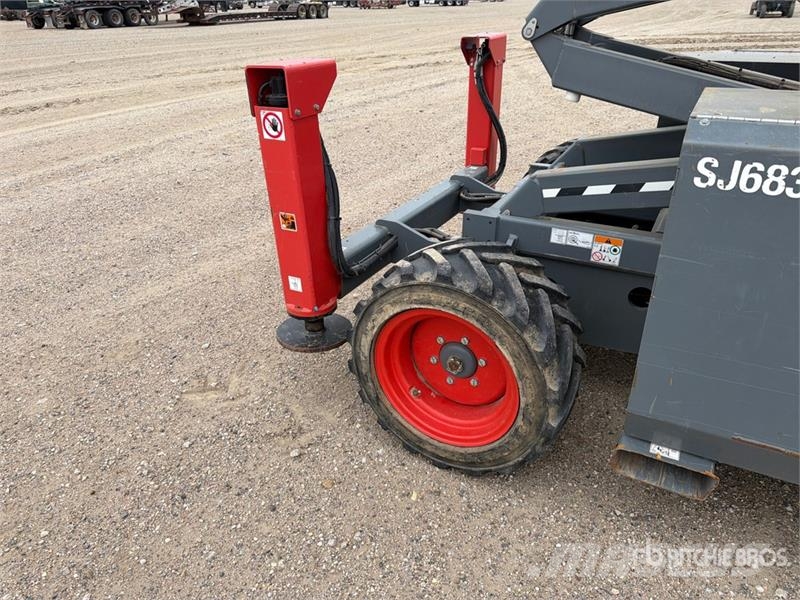 SkyJack SJ6832 RT Scheren-Arbeitsbühnen