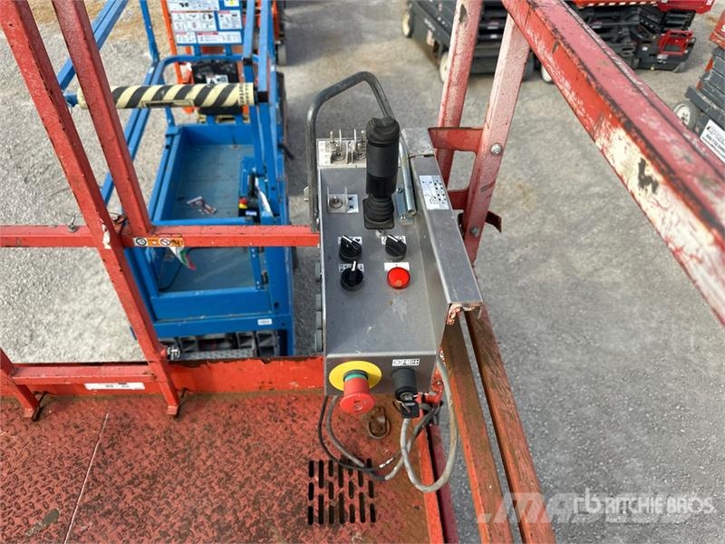 SkyJack SJ7135 RT 4x4 Dual Fuel Scissor Lift Ножничные подъемники