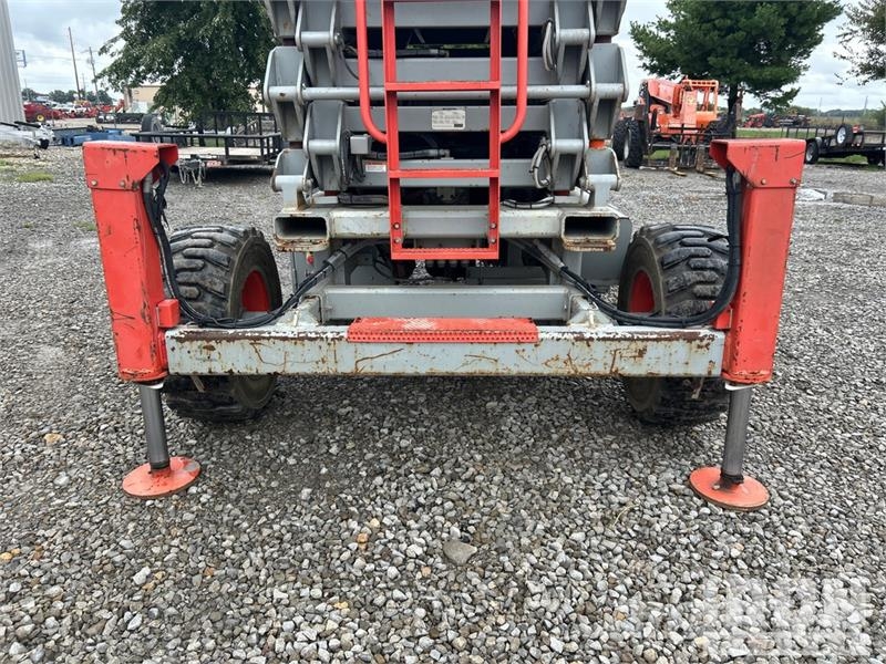 SkyJack SJ8243 Saxlifte