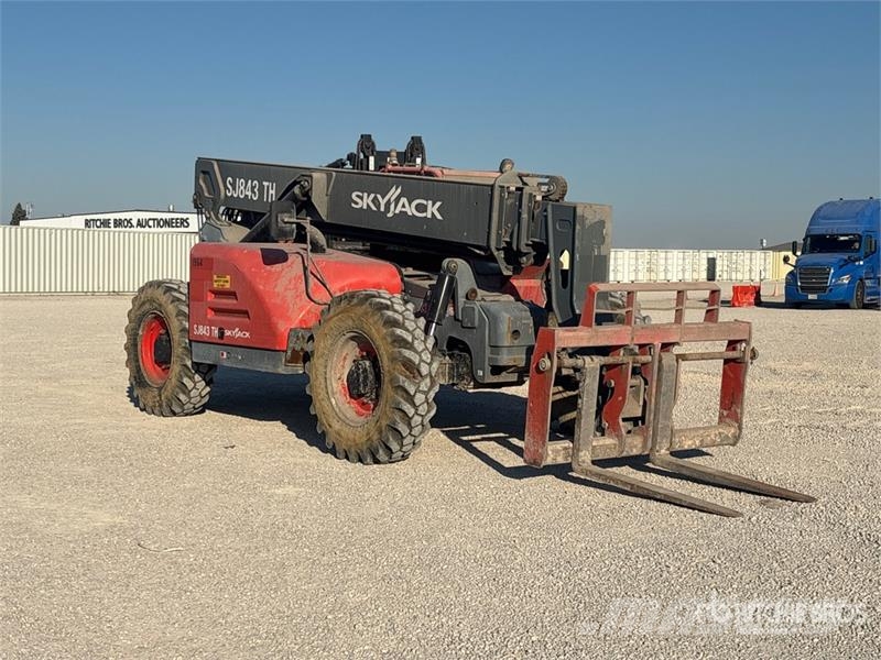 SkyJack SJ843TH Telehandler Verreikers