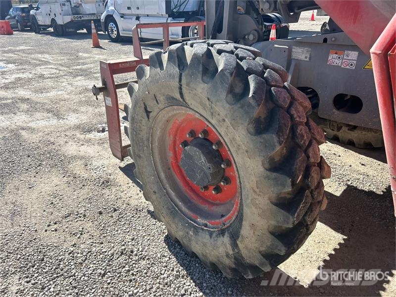 SkyJack SJ843TH Telehandler Teleskooplaadurid