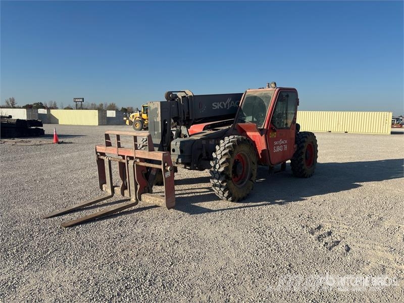 SkyJack SJ843TH Telehandler Verreikers