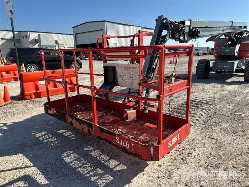 SkyJack SJ86T 4WD Diesel Telescopic Boom Lift رافعات سلة تلسكوبية