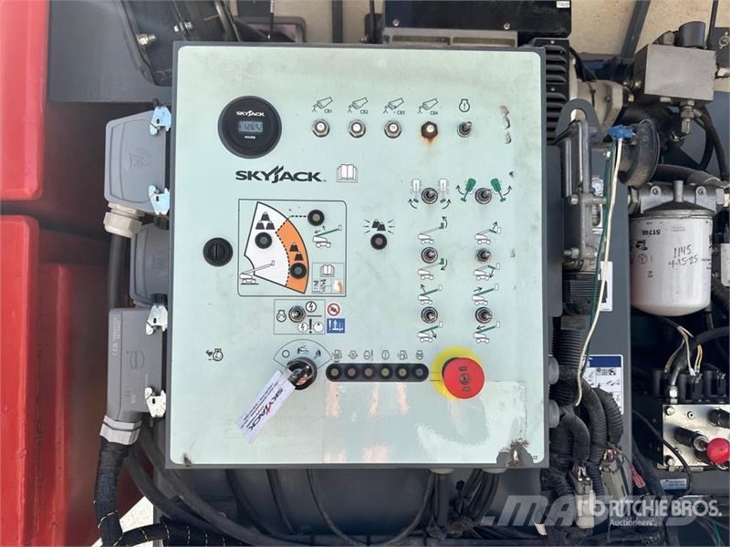 SkyJack SJ86T 4WD Diesel Telescopic Boom Lift رافعات سلة تلسكوبية