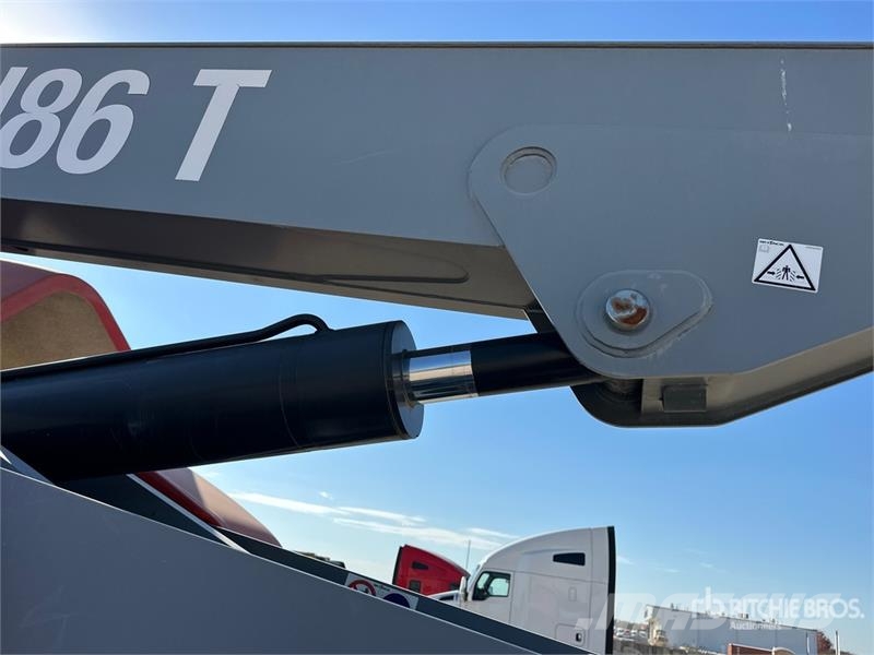 SkyJack SJ86T 4WD Diesel Telescopic Boom Lift رافعات سلة تلسكوبية