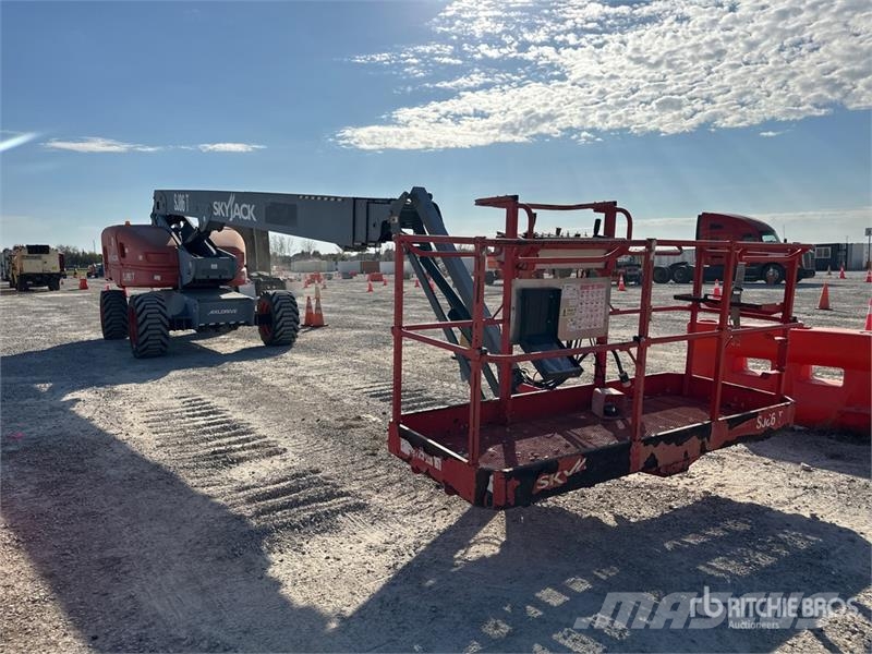 SkyJack SJ86T 4WD Diesel Telescopic Boom Lift رافعات سلة تلسكوبية