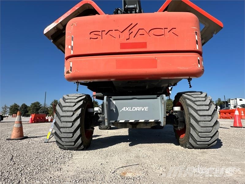 SkyJack SJ86T 4WD Diesel Telescopic Boom Lift رافعات سلة تلسكوبية