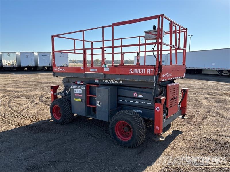 SkyJack SJ8831 Scissor lifts