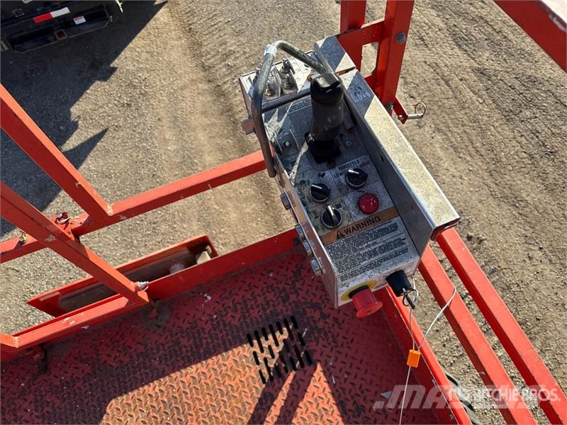 SkyJack SJ8831 Scissor lifts