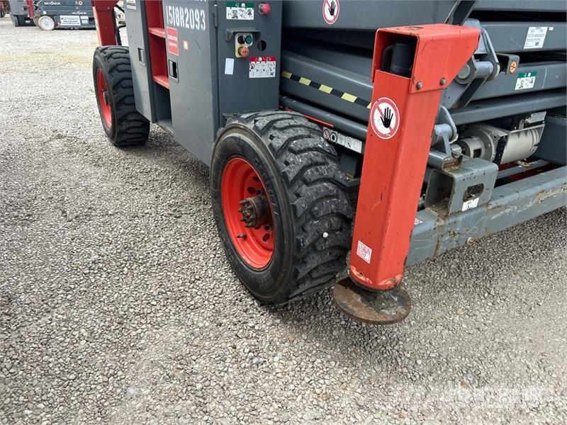 SkyJack SJ8841RT 4x4 Dual Fuel Scissor Lift Škarjaste dvižne ploščadi