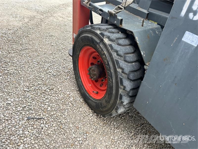 SkyJack SJ8841RT 4x4 Dual Fuel Scissor Lift Škarjaste dvižne ploščadi
