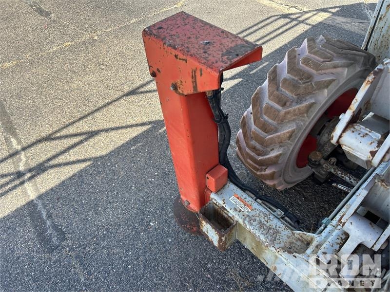 SkyJack SJ9250 4x4 Dual Fuel Scissor Lift Scissor lifts