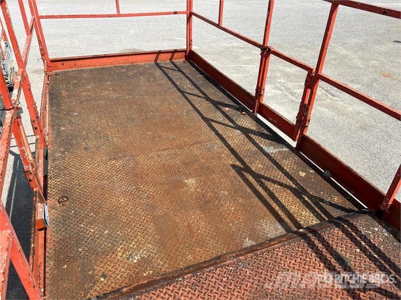 SkyJack SJ9250 Diesel Scissor Lift Scissor lifts