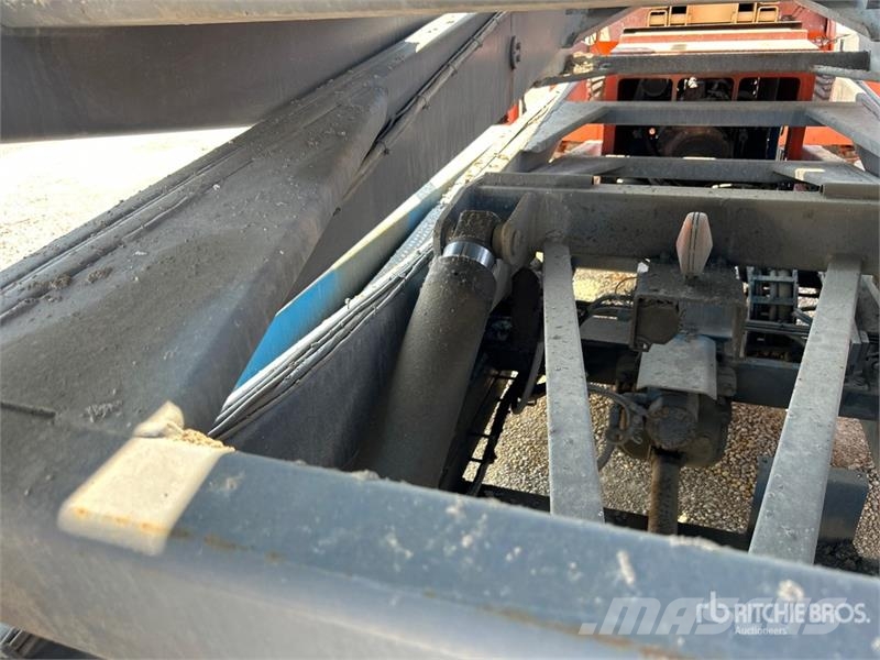 SkyJack SJ9250 Diesel Scissor Lift Scissor lifts