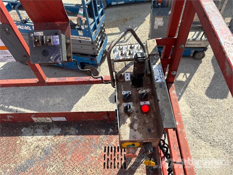 SkyJack SJ9250 RT 4x4 Dual Fuel Scissor Lift Scissor lifts