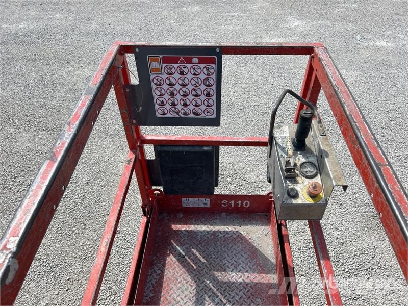 SkyJack SJIII-3219 Electric Scissor Lift Scissor lifts