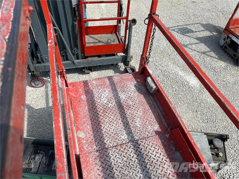 SkyJack SJIII-3219 Electric Scissor Lift Scissor lifts