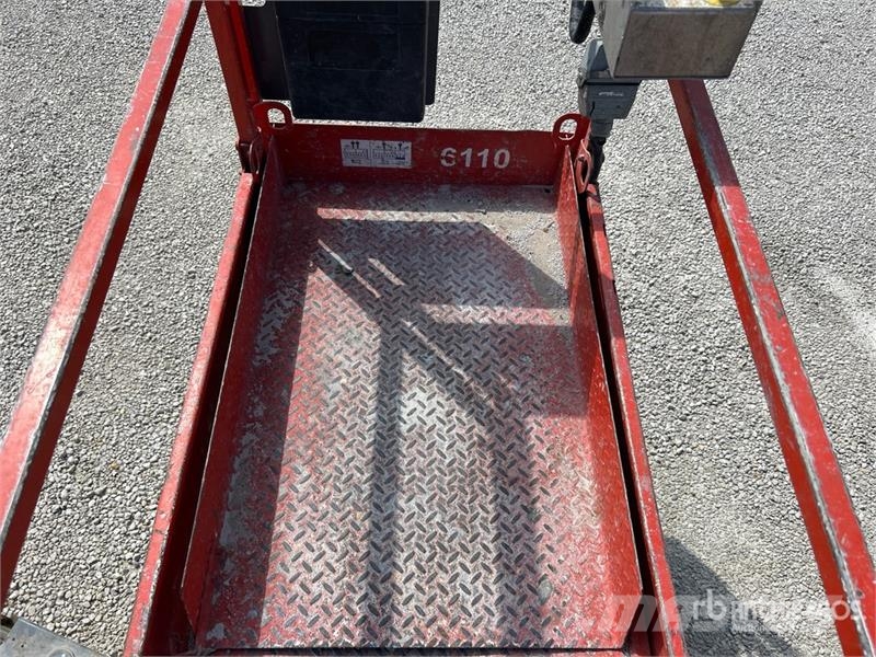 SkyJack SJIII-3219 Electric Scissor Lift Scissor lifts