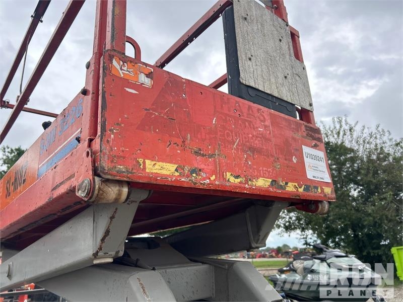 SkyJack SJIII 3226 Electric Scissor Lift 剪式升降機