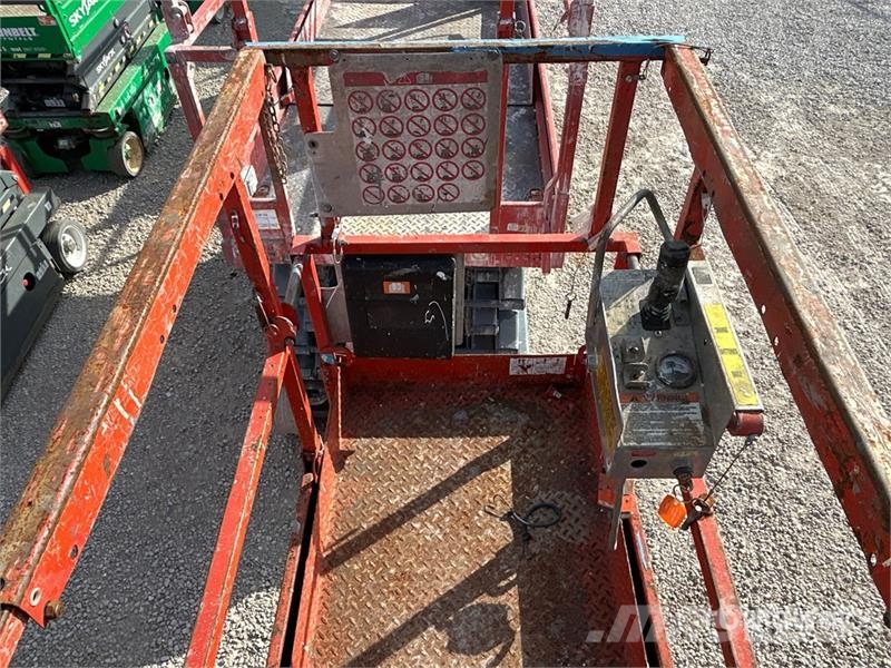 SkyJack SJIII 3226 Electric Scissor Lift Šķerveida pacēlāji