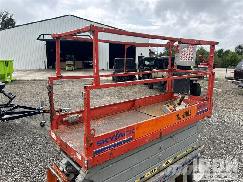 SkyJack SJIII 3226 Electric Scissor Lift 剪式升降機
