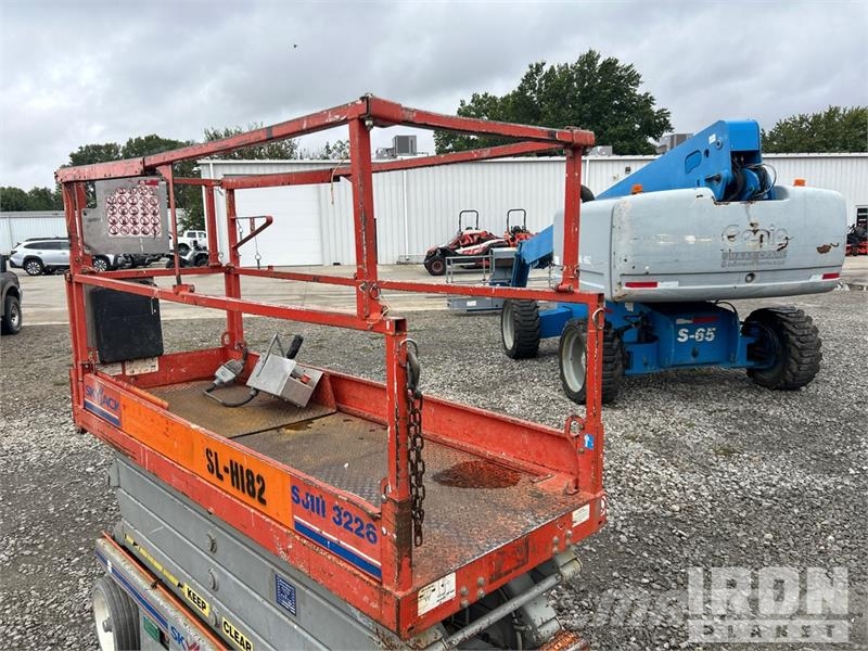 SkyJack SJIII 3226 Electric Scissor Lift 剪式升降機