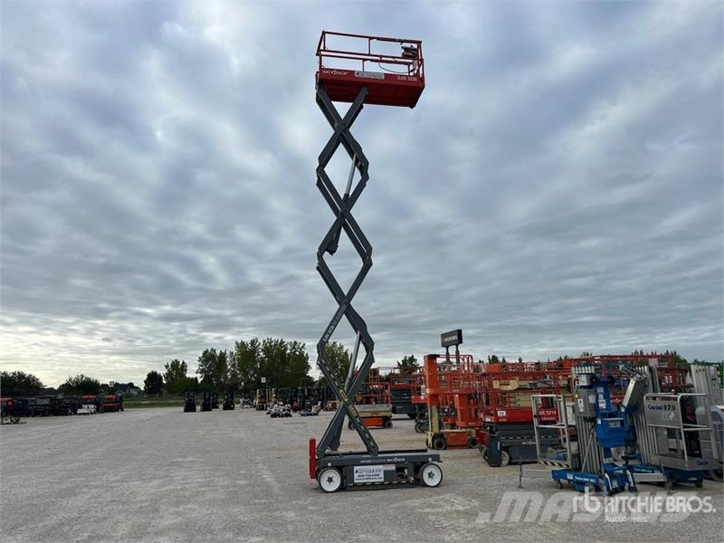 SkyJack SJIII 3226 Electric Scissor Lift رافعات مقصية الشكل