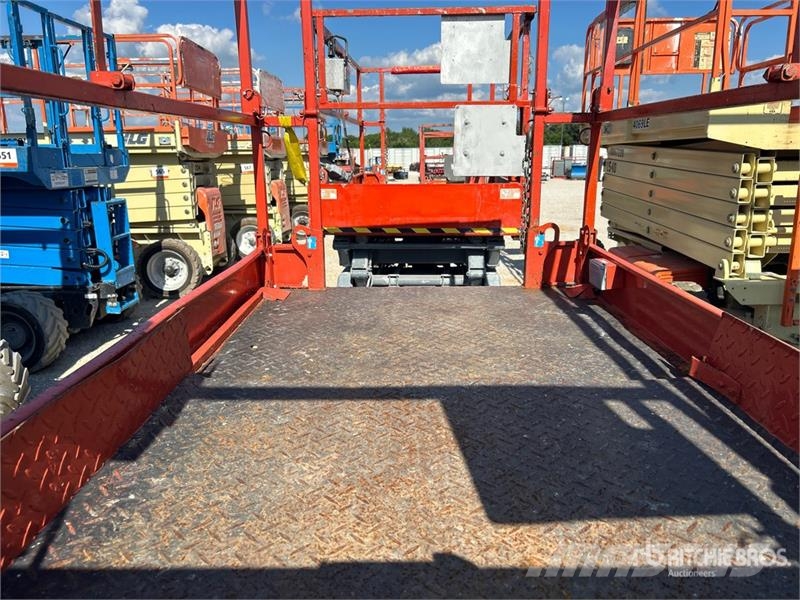 SkyJack SJIII-4626 Electric Scissor Lift Scissor lifts