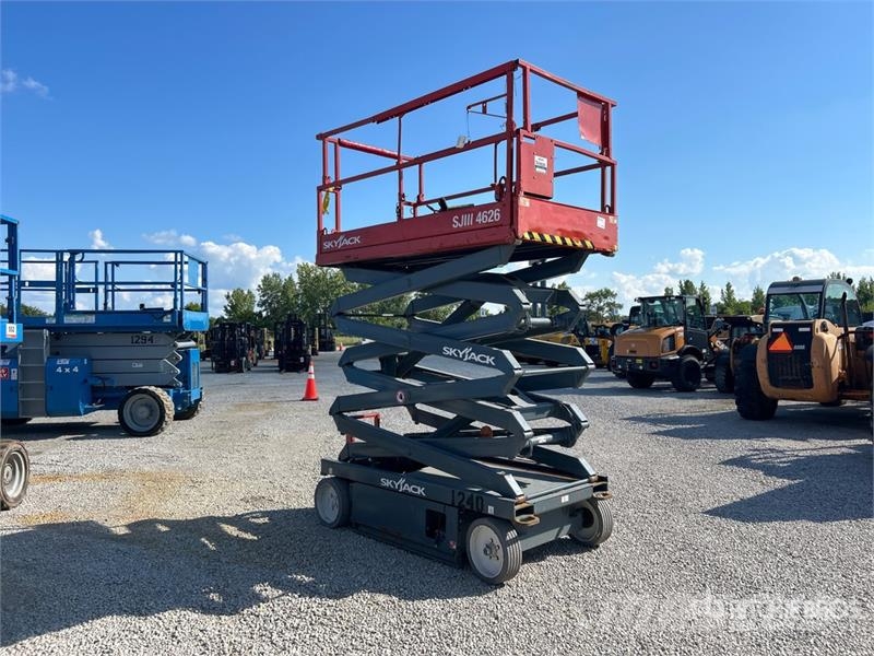 SkyJack SJIII-4626 Electric Scissor Lift Scissor lifts