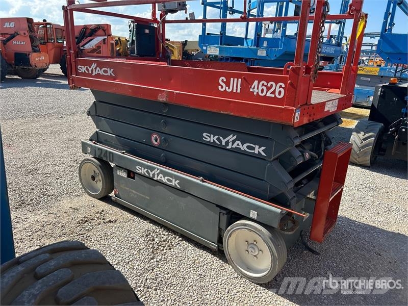 SkyJack SJIII-4626 Electric Scissor Lift Scissor lifts