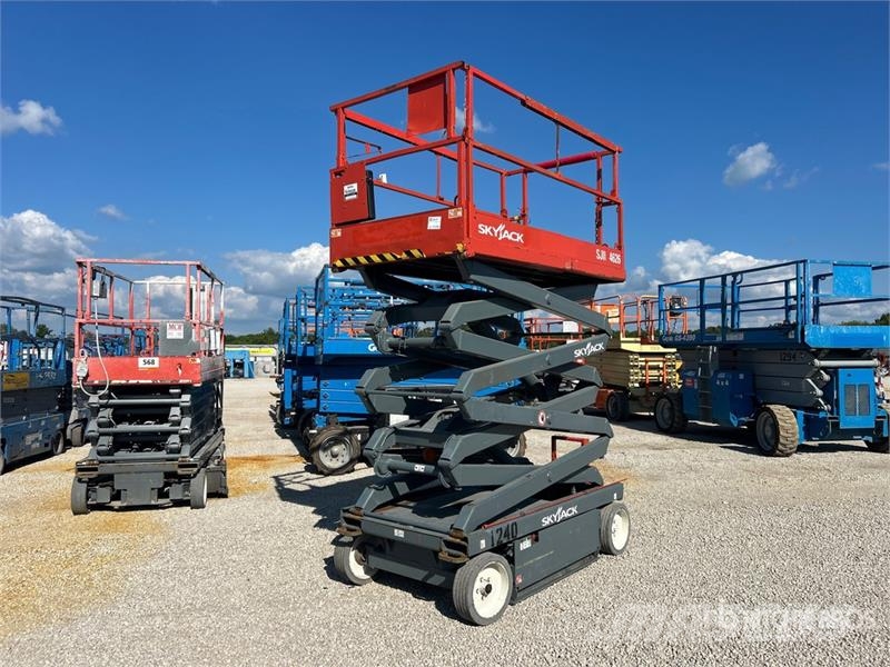 SkyJack SJIII-4626 Electric Scissor Lift Scissor lifts