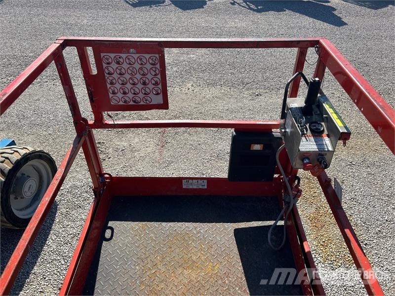 SkyJack SJIII-4626 Electric Scissor Lift Scissor lifts