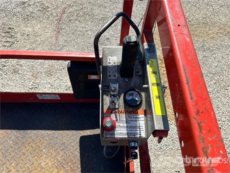SkyJack SJIII-4626 Electric Scissor Lift Scissor lifts