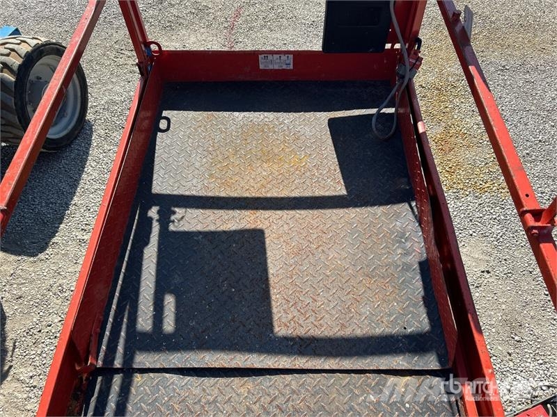 SkyJack SJIII-4626 Electric Scissor Lift Scissor lifts