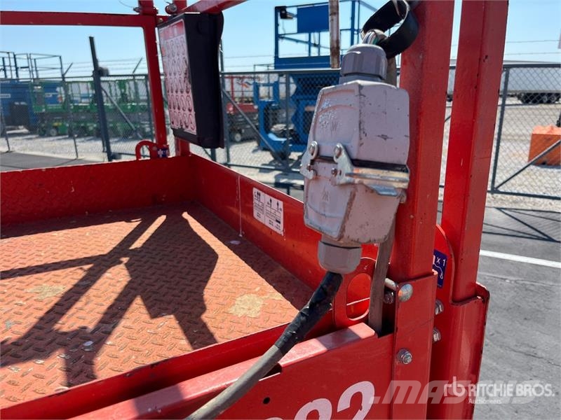 SkyJack SJIII 4632 Electric Scissor Lift Platforme foarfeca