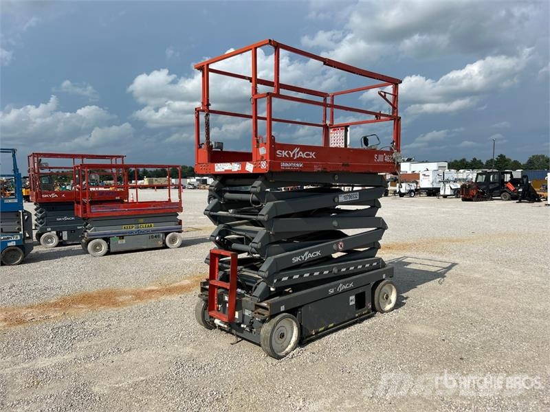 SkyJack SJIII-4632 Electric Scissor Lift Scissor lifts