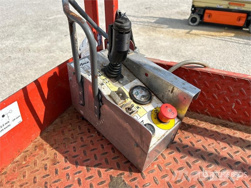 SkyJack SJIII-4632 Electric Scissor Lift Scissor lifts